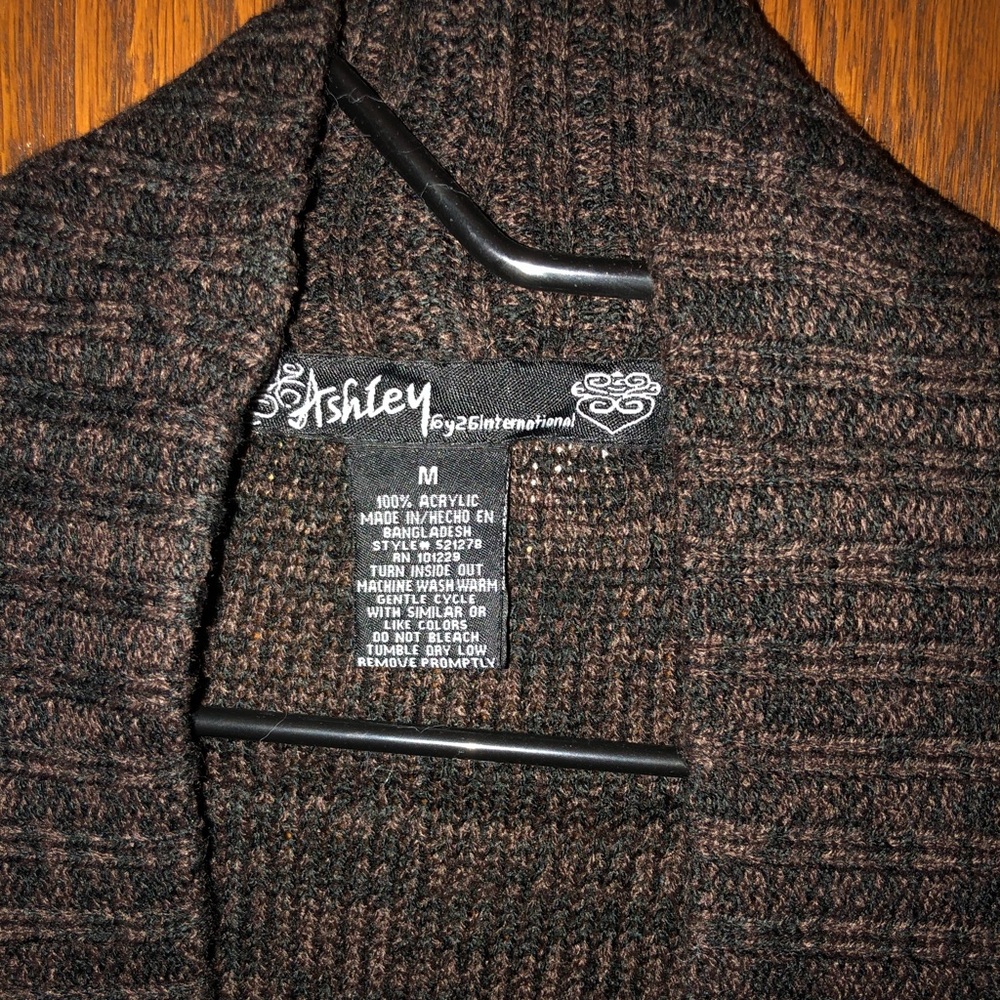 Ashley Cardigan - Picture 3 of 3
